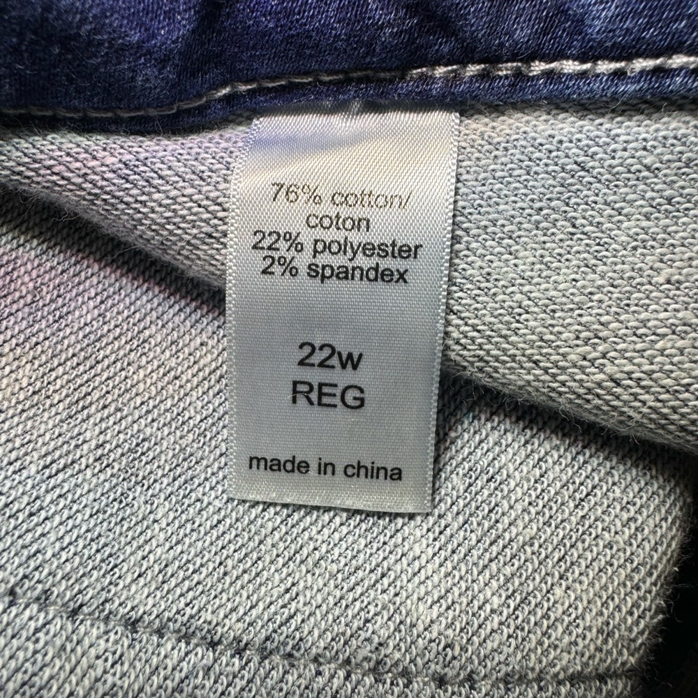 Maurices Boho Medium Wash Distressed Skinny Jeans Size 22W Reg - Picture 6 of 7